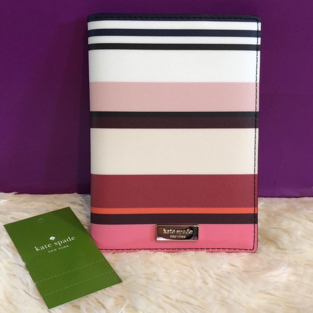 ♠️Brand New Kate Spade Passport Holder
